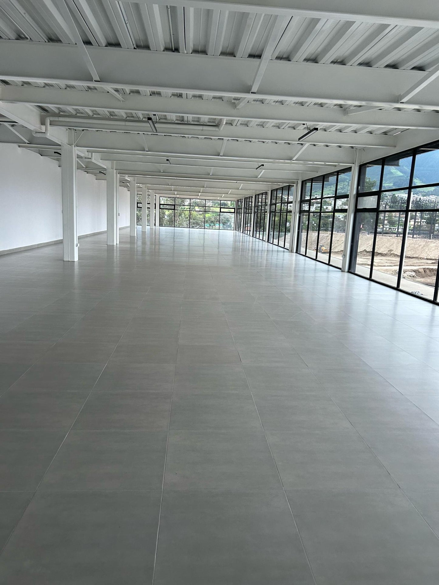 SE ARRIENDA OFICINAS SECTOR TABABELA