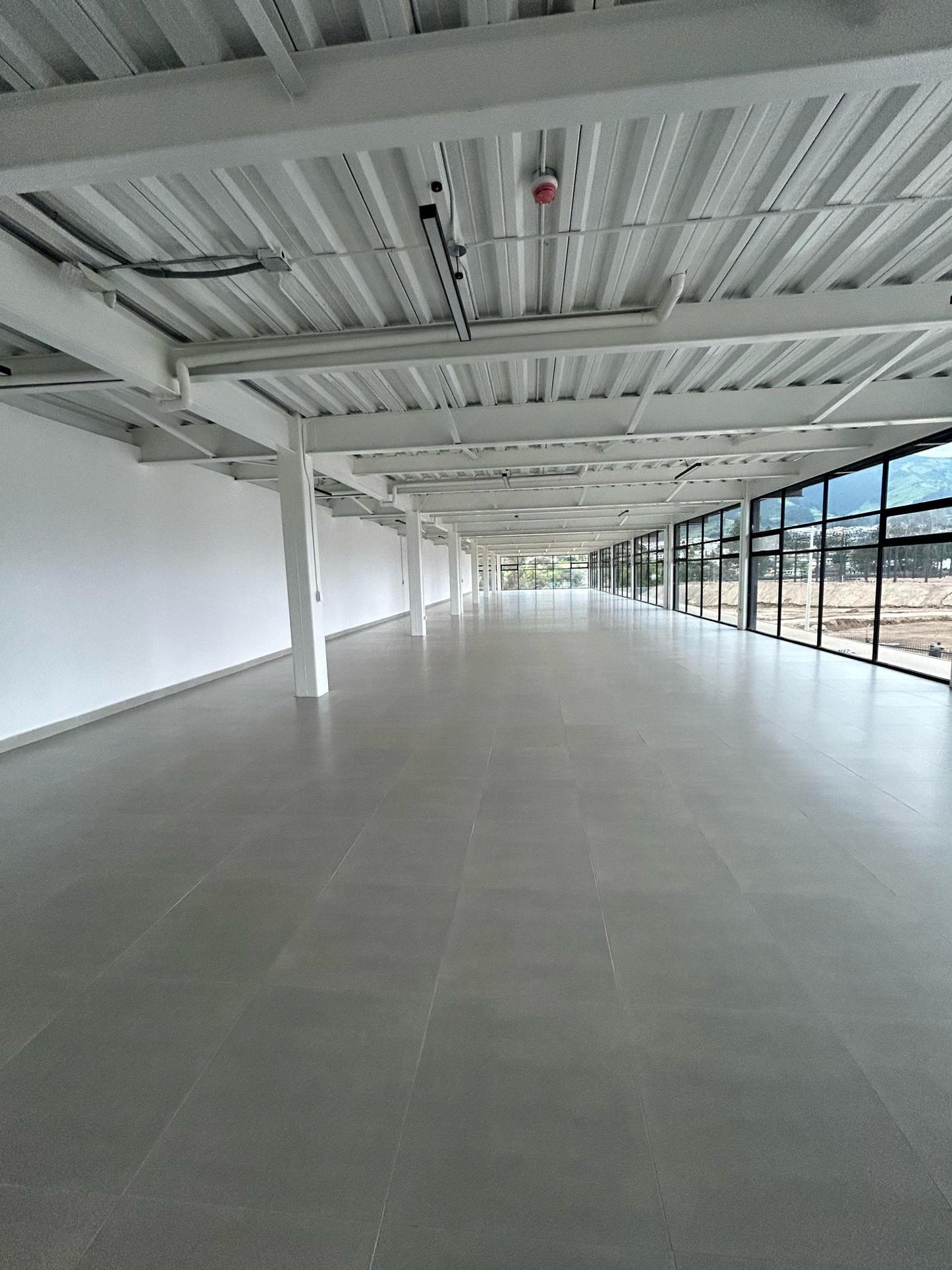 SE ARRIENDA OFICINAS SECTOR TABABELA