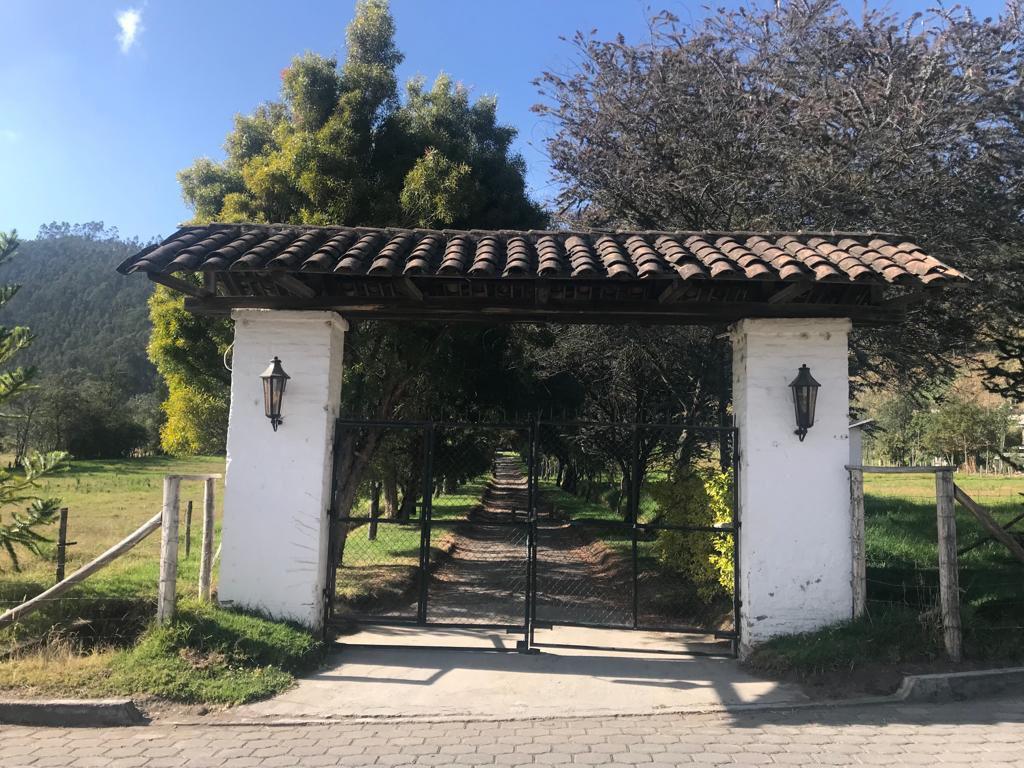 SE VENDE QUINTA EN OTAVALO