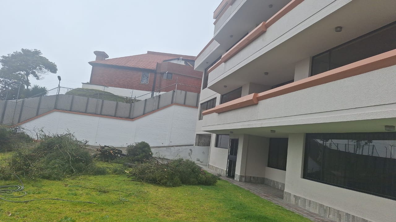 SE ARRIENDA DUPLEX SECTOR MONTESERRIN, DENTRO DE LA URBANIZACION CAMPO ALEGRE.