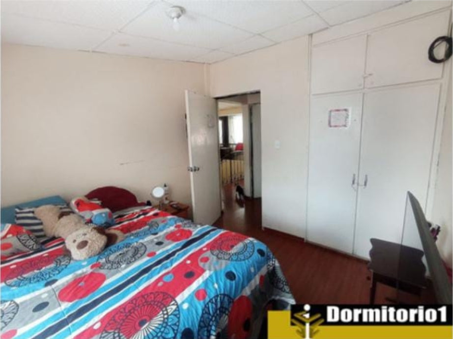 SE VENDE CASA ESQUINERA EN PLENO CENTRO DE CARCELEN