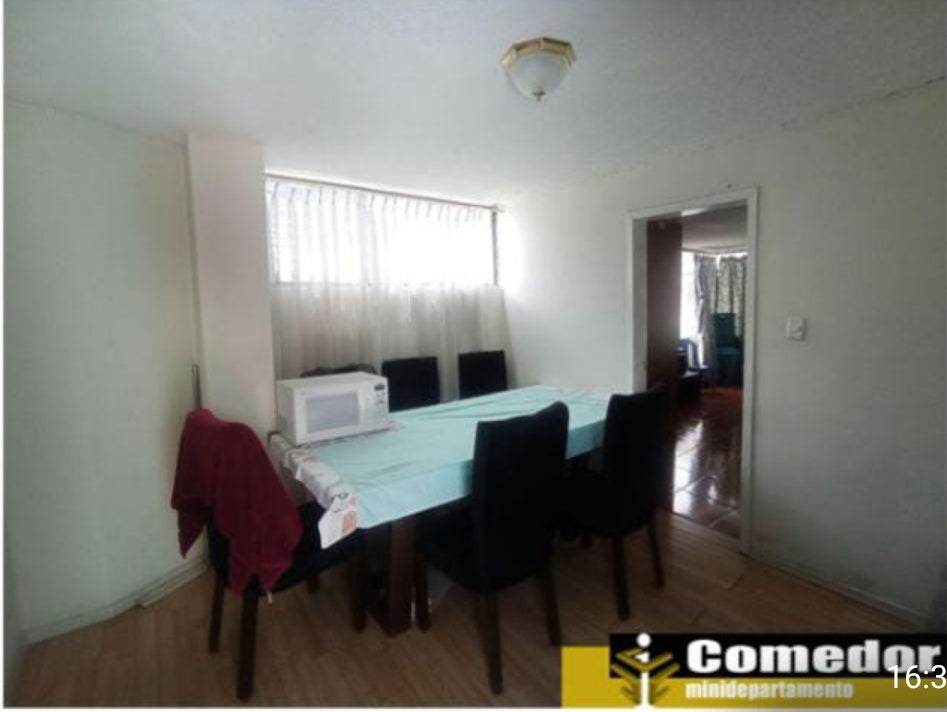 SE VENDE CASA ESQUINERA EN PLENO CENTRO DE CARCELEN