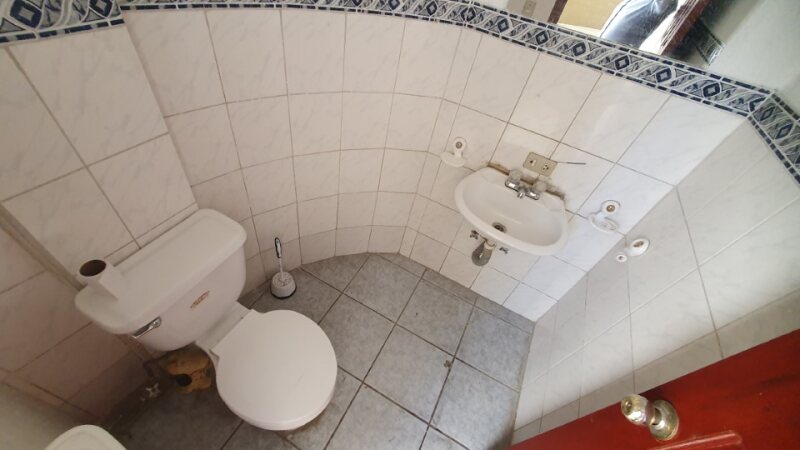 SE VENDE CASA EN CALDERON