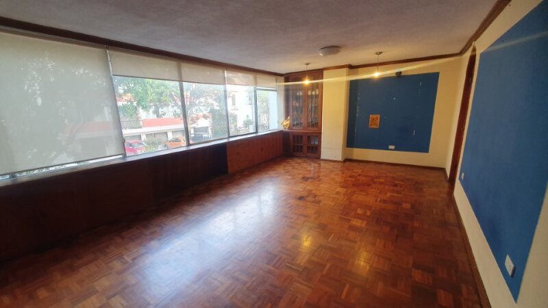 SE VENDE DEPARTAMENTO CALLES RAMON ROCA Y JUAN LEON MERA