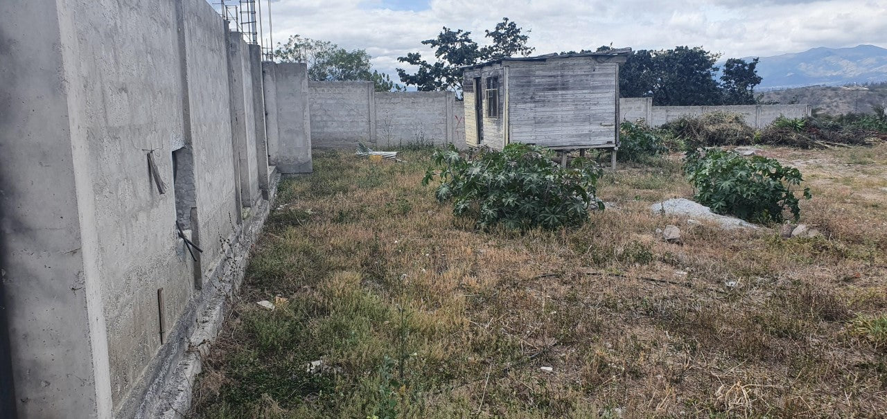 SE ARRIENDA TERRENO EN EL SECTOR DE NAYON.