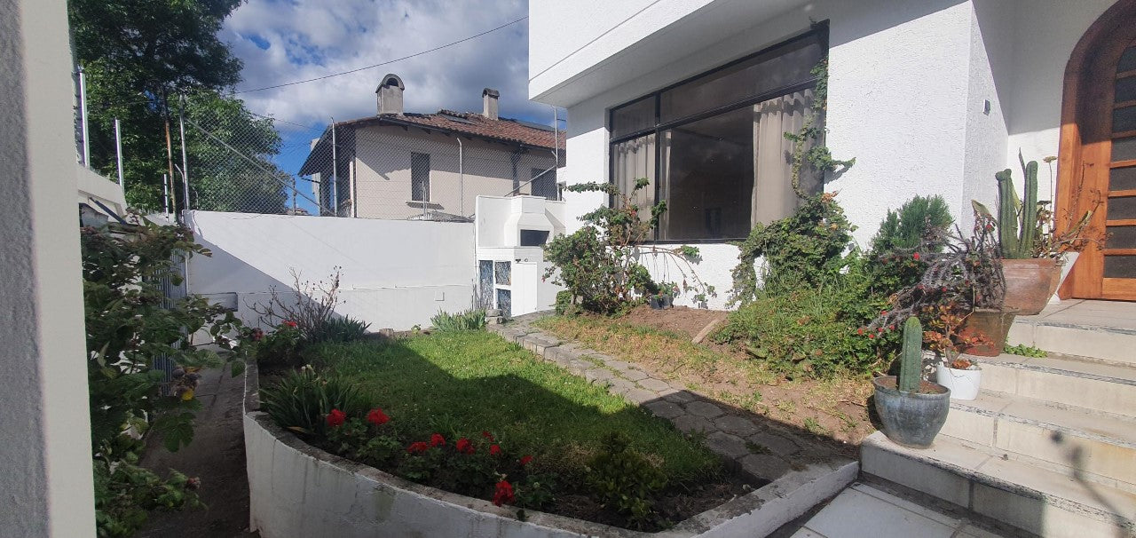 Se Vende Terreno Sector Monteserrin