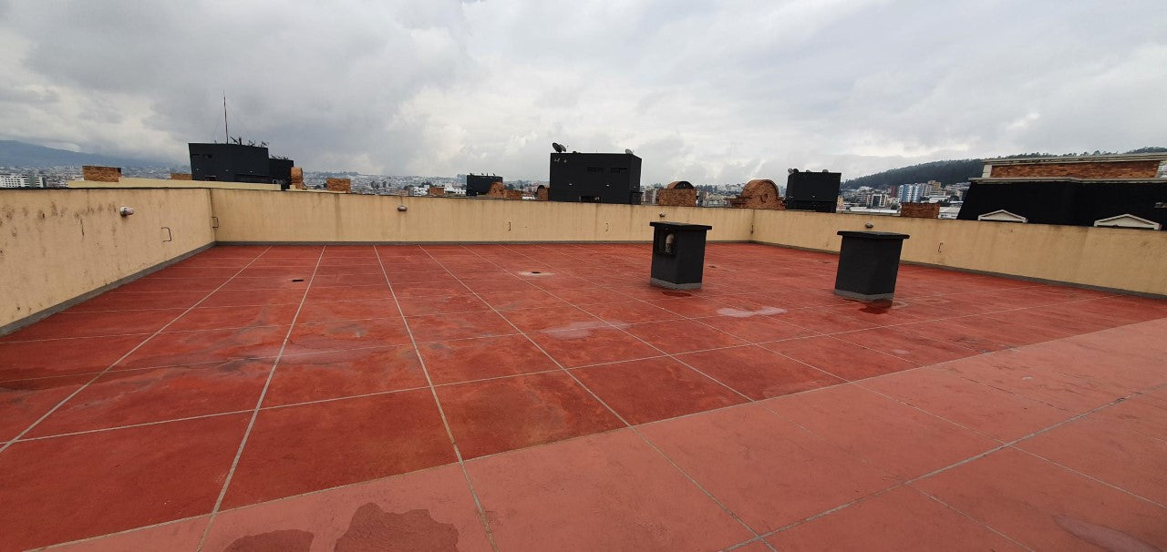 SE VENDE OFICINA SECTOR GASPAR DE VILLARROEL Y AV. DE DICIEMBRE.