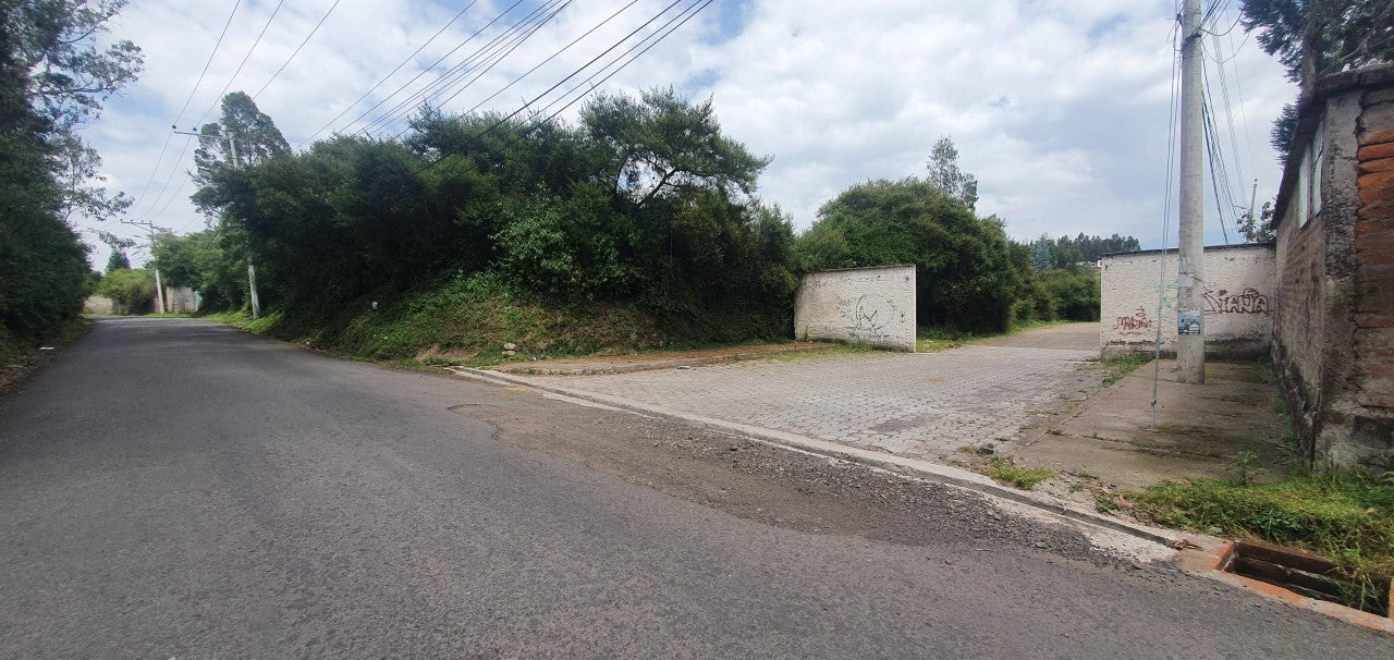 SE VENDE TERRENO EN EL VALLE DE LOS CHILLOS SECTOR ALANGASI. 1200 m2