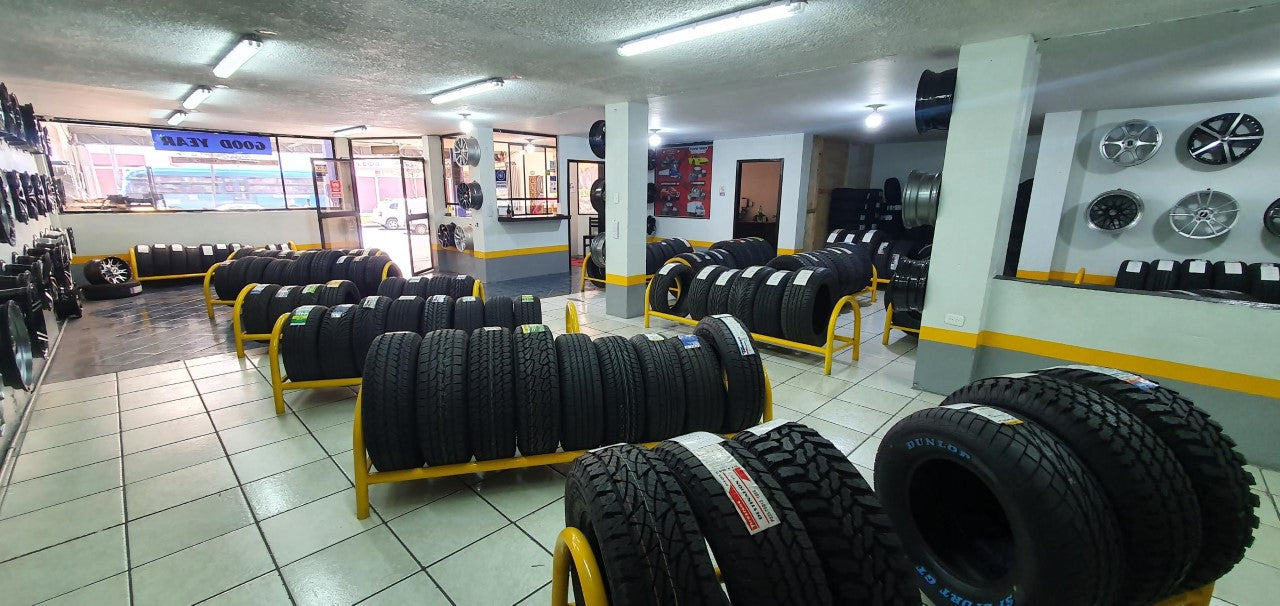 Se Vende CASA Y NEGOCIO Sector Av Mariscal Sucre