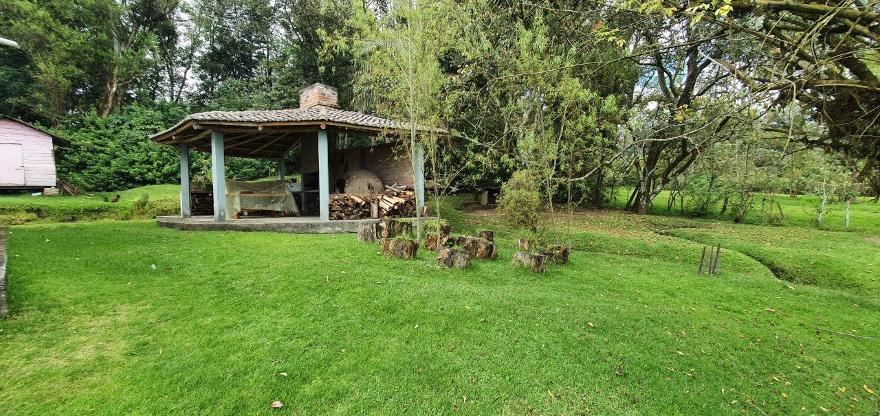 SE VENDE QUINTA-TERRENNO CON CASA EN EL SECTOR DE AMAGUAÑA.