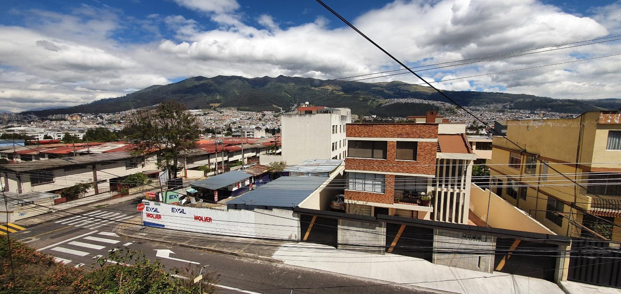 Se Vende Casa o Edificio Sector Colegio Aeronautico