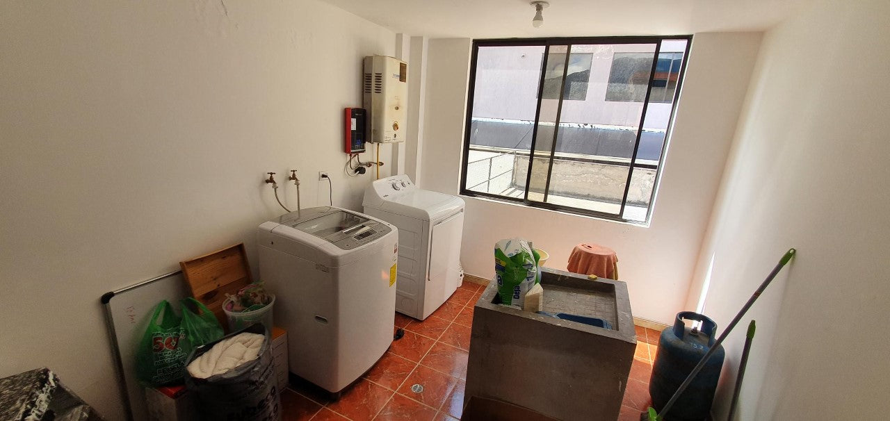 Se Vende Casa o Edificio Sector Colegio Aeronautico