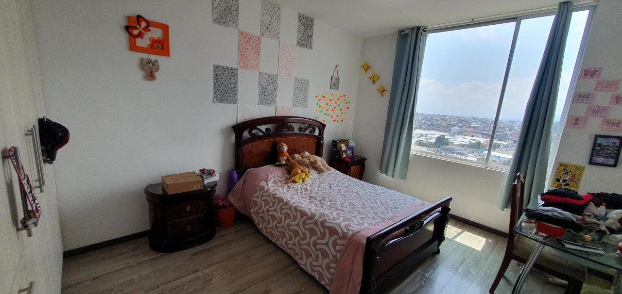 SE VENDE DEPARTAMENTO SECTOR DE LOS CIPRESES Y LOS HELECHOS - NORTE DE QUITO