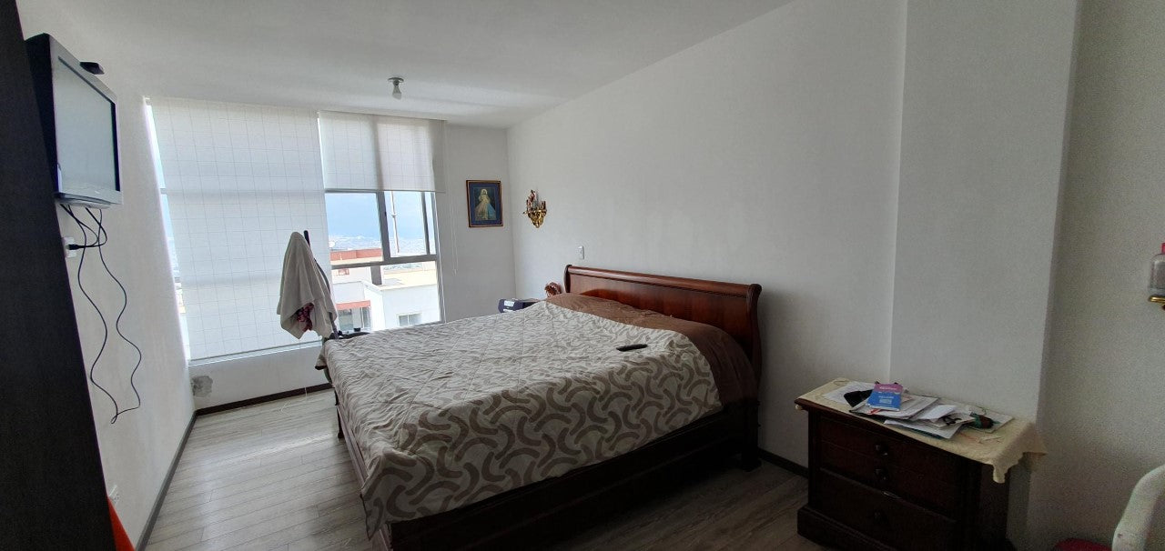 SE VENDE DEPARTAMENTO SECTOR DE LOS CIPRESES Y LOS HELECHOS - NORTE DE QUITO