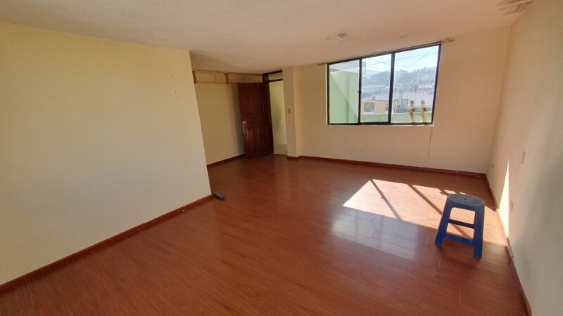 SE VENDE CASA EN CALDERON