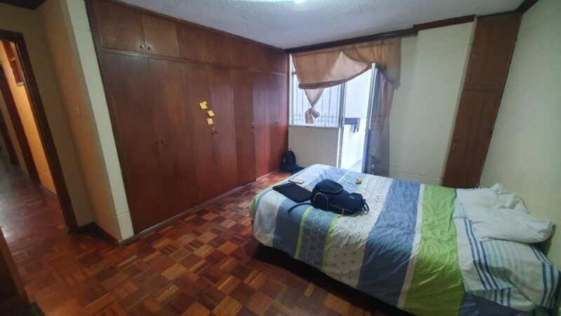 SE VENDE DEPARTAMENTO CALLES RAMON ROCA Y JUAN LEON MERA