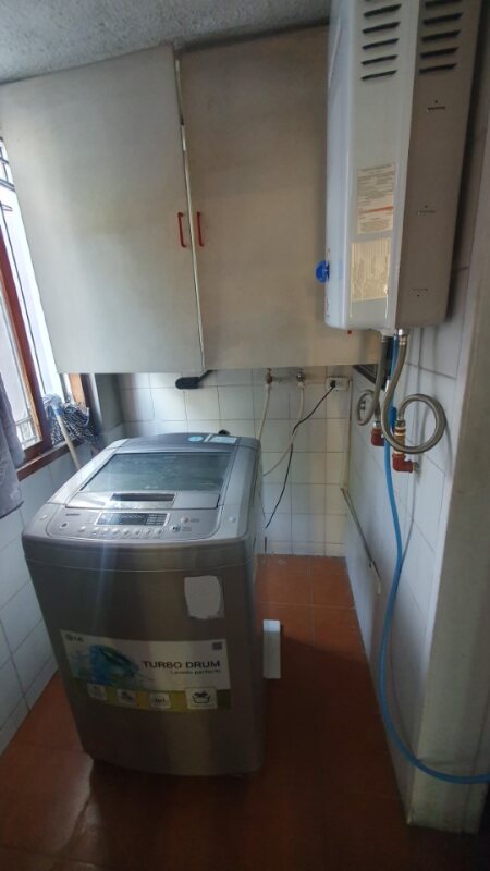 SE VENDE DEPARTAMENTO CALLES RAMON ROCA Y JUAN LEON MERA