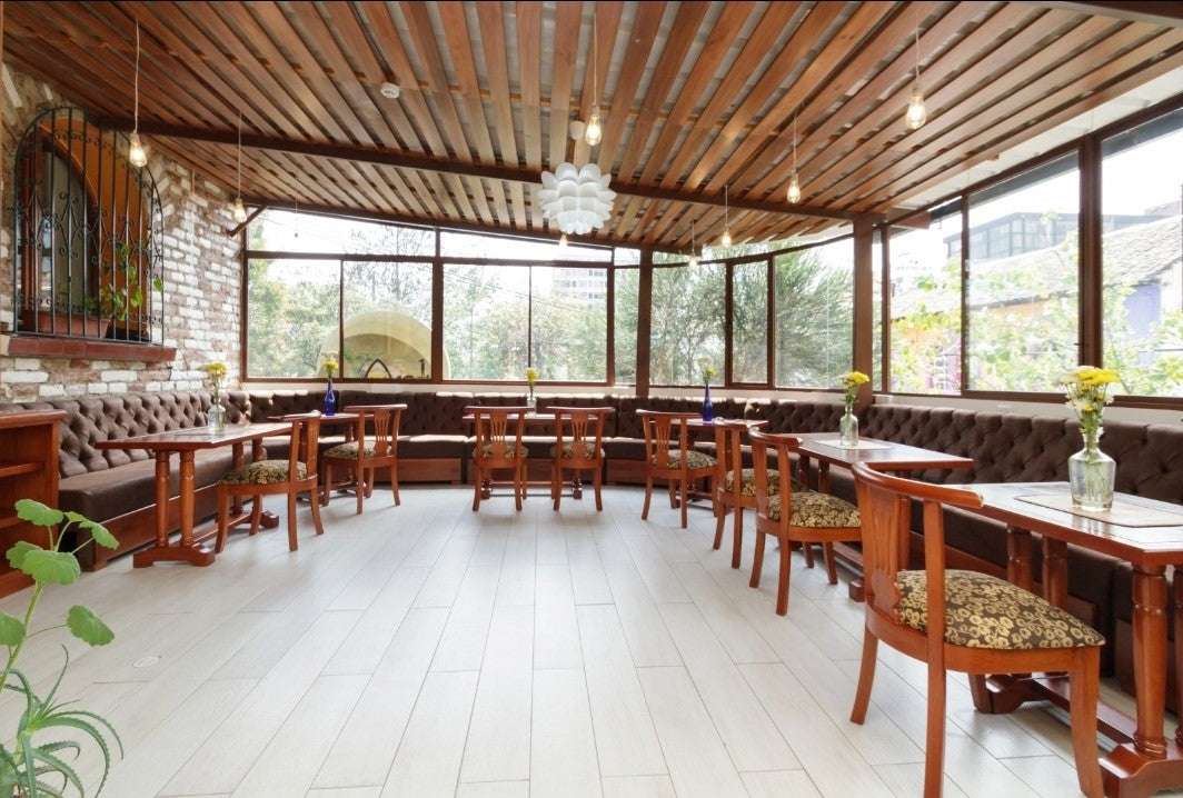 SE VENDE O SE ARRIENDA HOTEL SECTOR LA MARISCAL