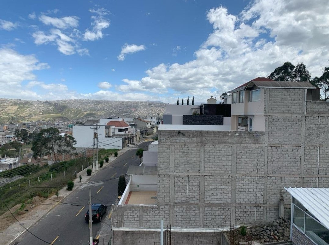 Se Vende Departamento en Carcelen Sector Mastodontes.