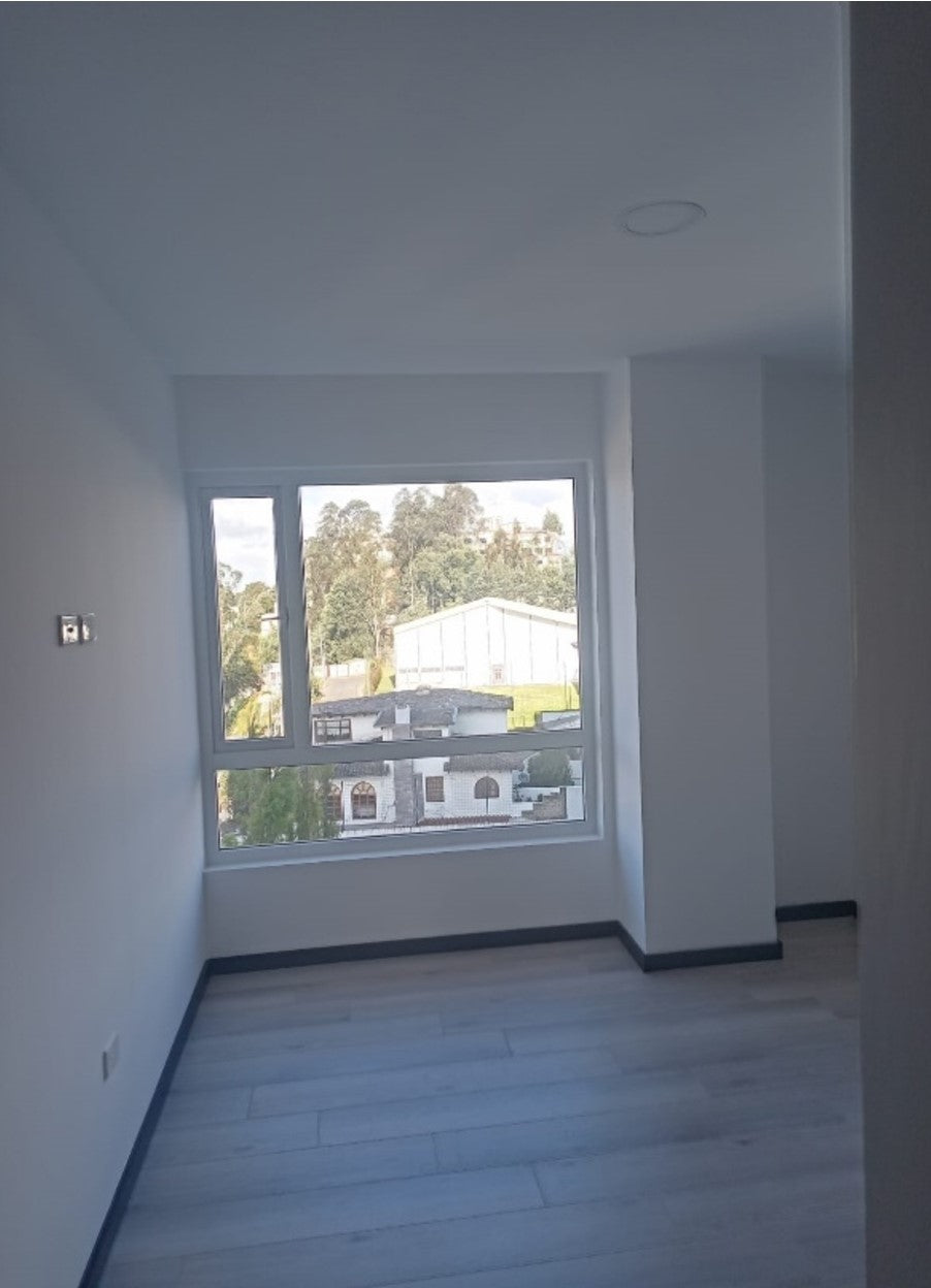 Se Vende Departamento Sector Monteserrin