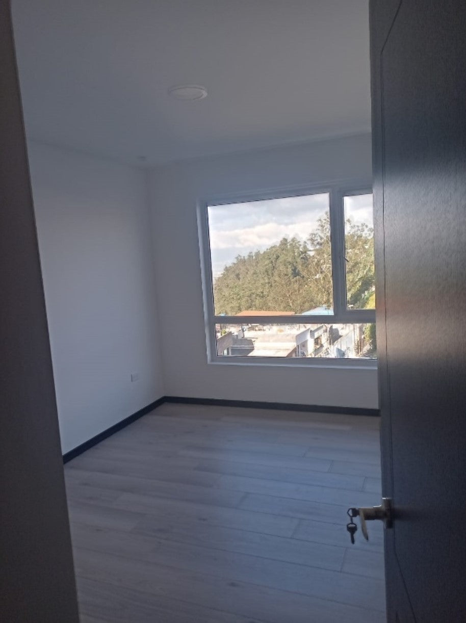 Se Vende Departamento Sector Monteserrin
