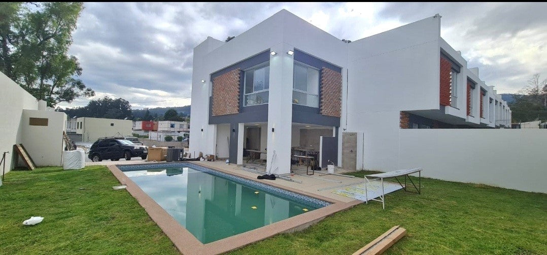 Se Vende Casa a Estrenar en Conocoto