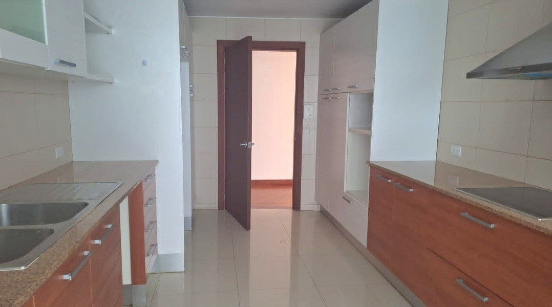 SE VENDE DEPARTAMENTO SECTOR GONZALEZ SUAREZ