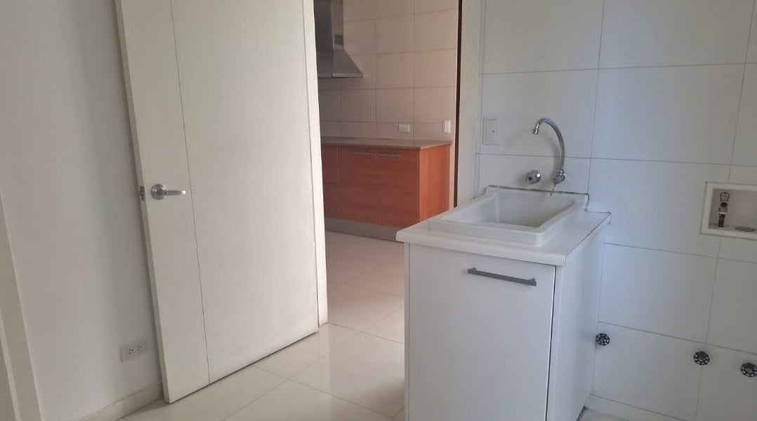 SE VENDE DEPARTAMENTO SECTOR GONZALEZ SUAREZ