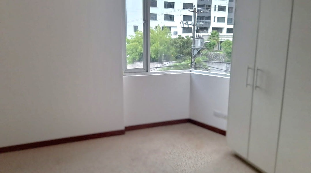 SE VENDE DEPARTAMENTO SECTOR GONZALEZ SUAREZ