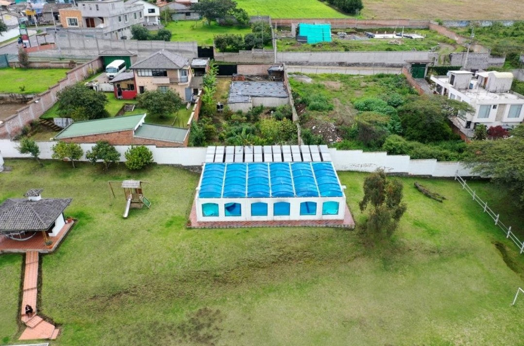 SE VENDE AMPLIA PROPIEDAD EN PUEMBO.