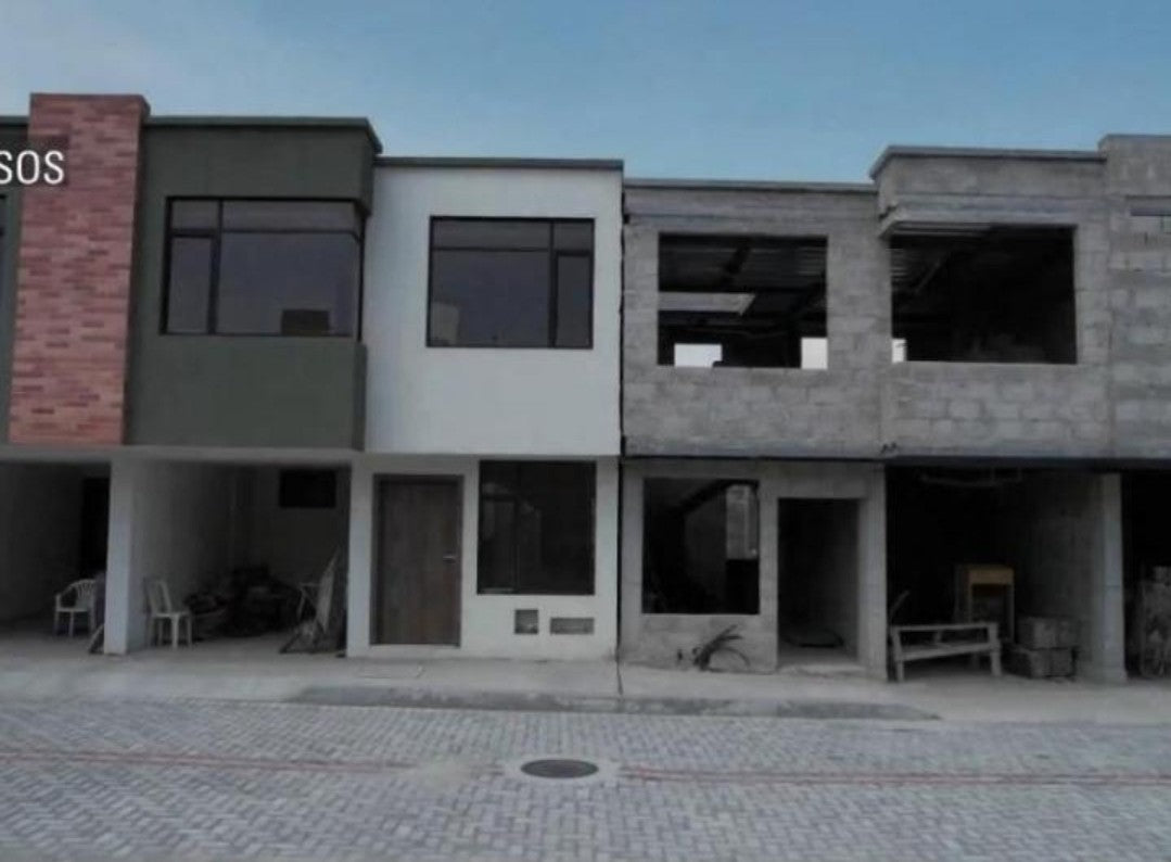 SE VENDE CASA DENTRO DE CONJUNTO SECTOR CALDERON
