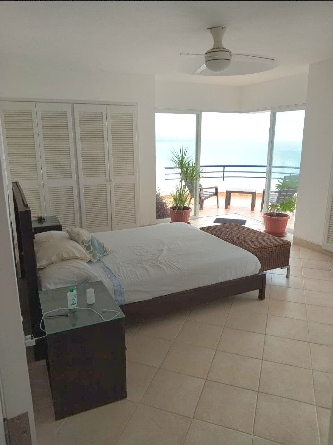 SE VENDE DEPARTAMENTO DUPLEX EN LA PROVINCIA DE ESMERALDAS - SAME - CASA BLANCA.