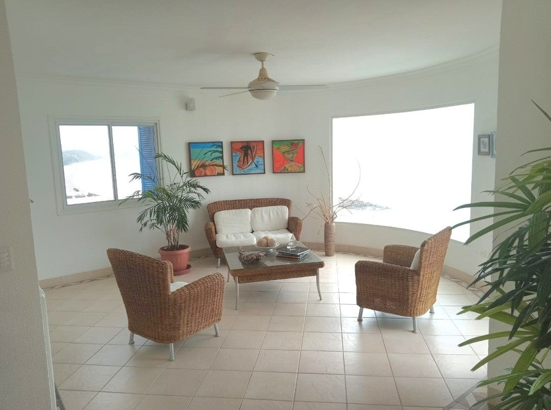 SE VENDE DEPARTAMENTO DUPLEX EN LA PROVINCIA DE ESMERALDAS - SAME - CASA BLANCA.