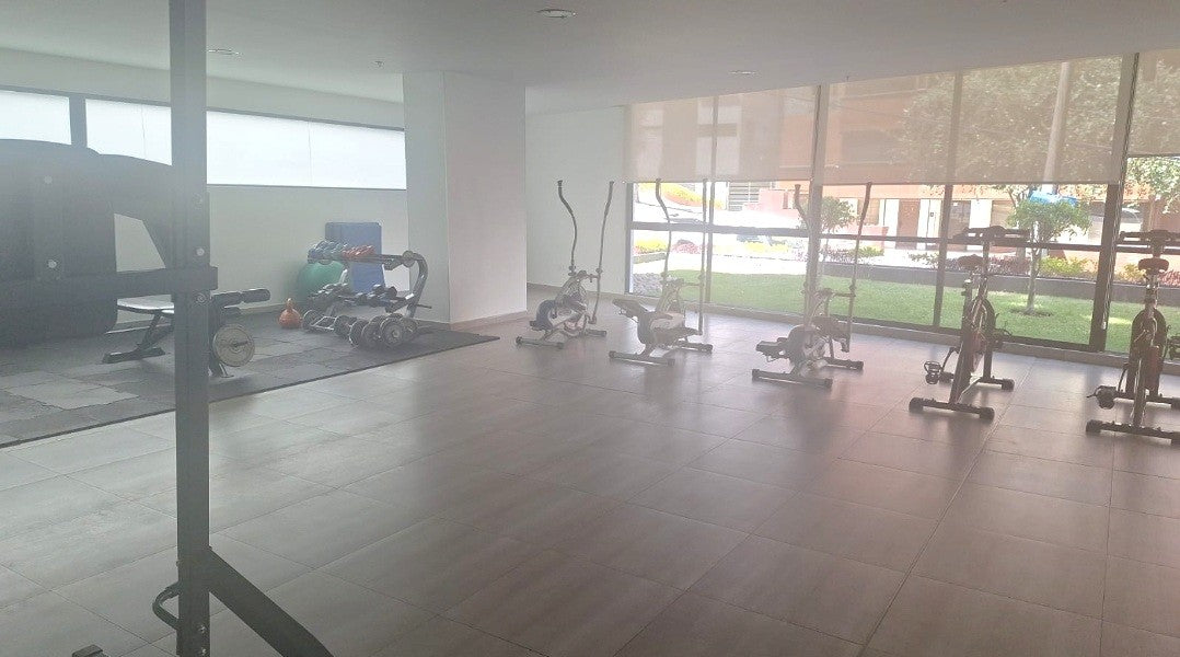 SE VENDE DEPARTAMENTO SECTOR BOSMEDIANO Y GONZALEZ SUAREZ.