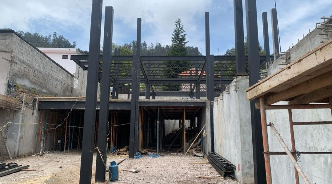 SE VENDE CASAS EN NAYON