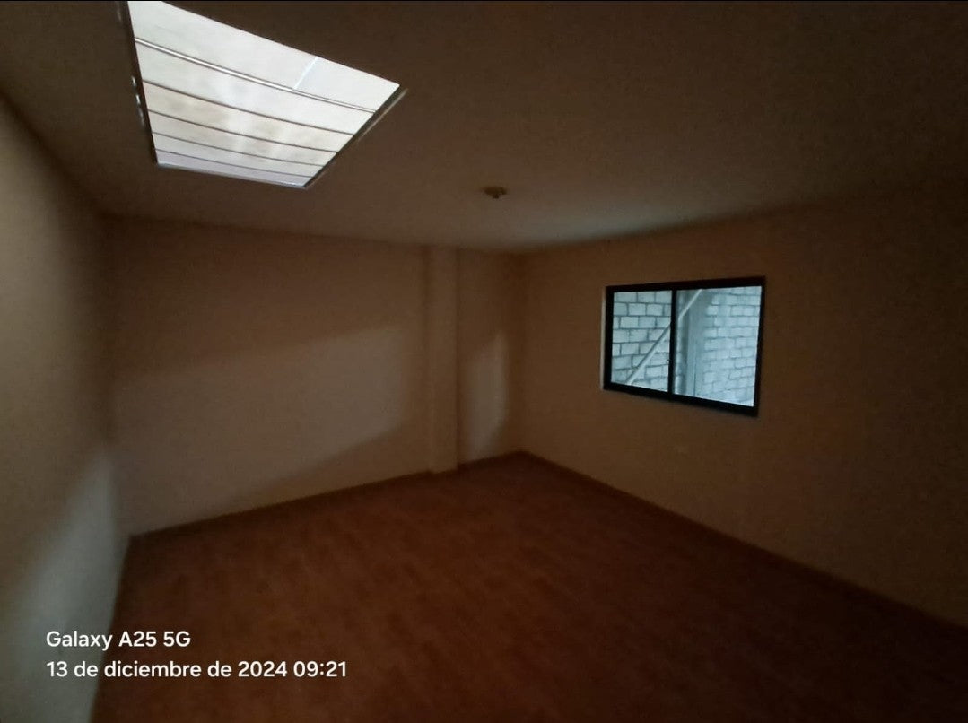 SE VENDE TERRENO O GALPON SECTOR GUAMANI - SUR DE QUITO.