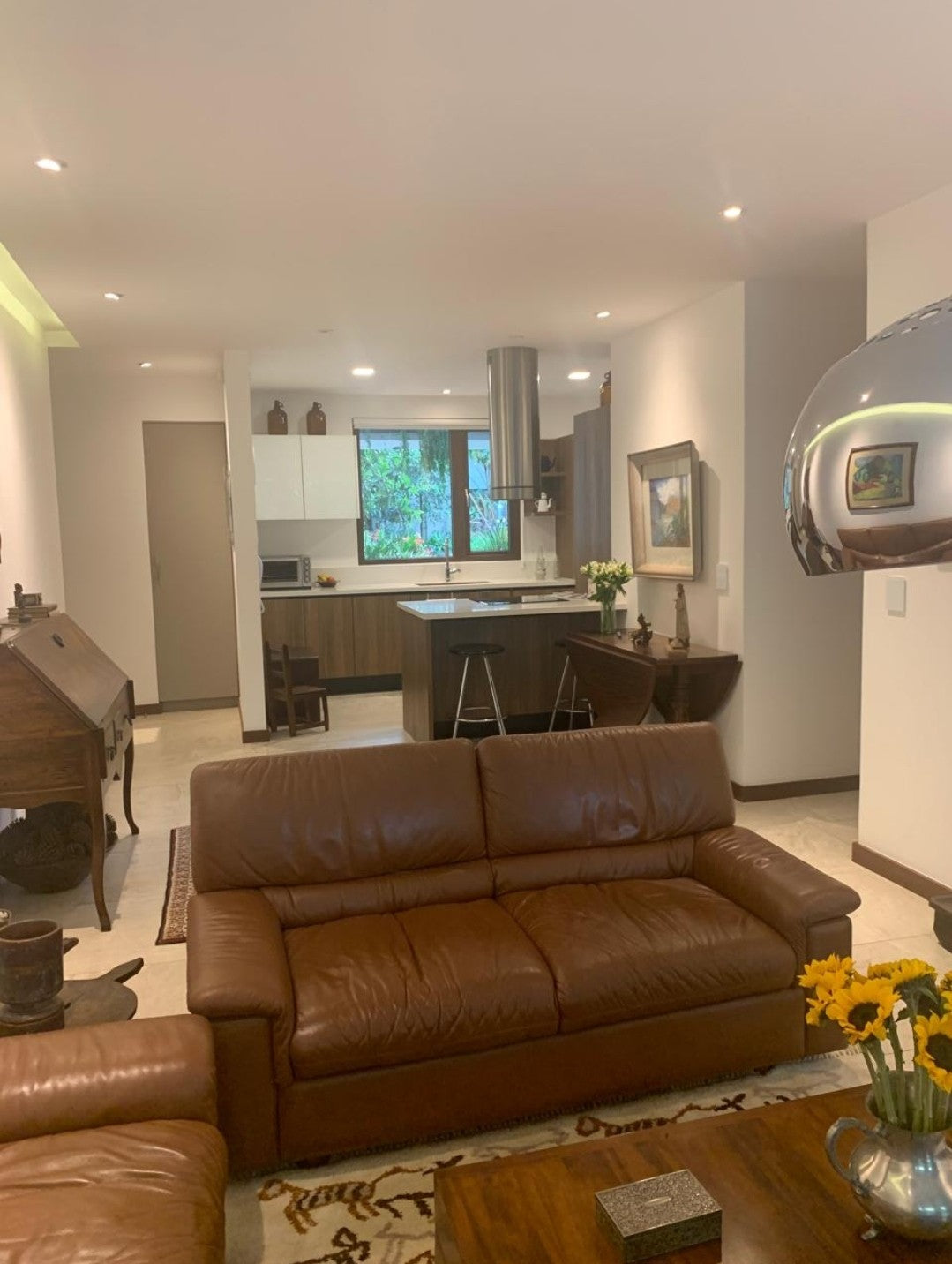 SE VENDE DEPARTAMENTO EN TUMBACO.