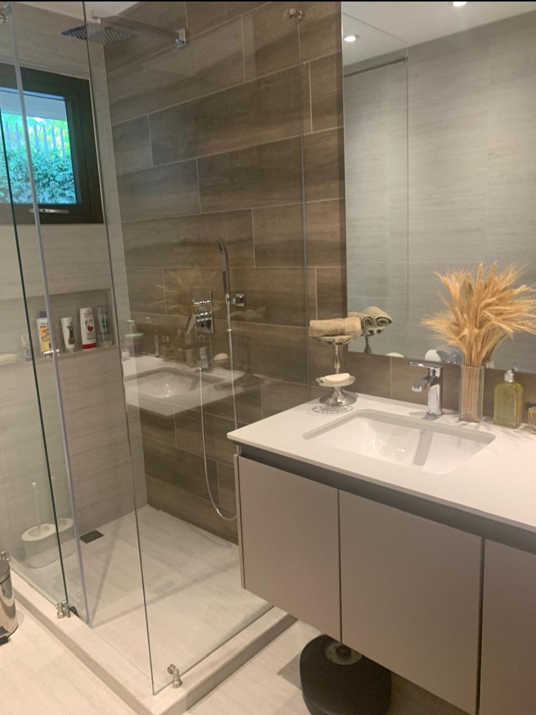 SE VENDE DEPARTAMENTO EN TUMBACO.