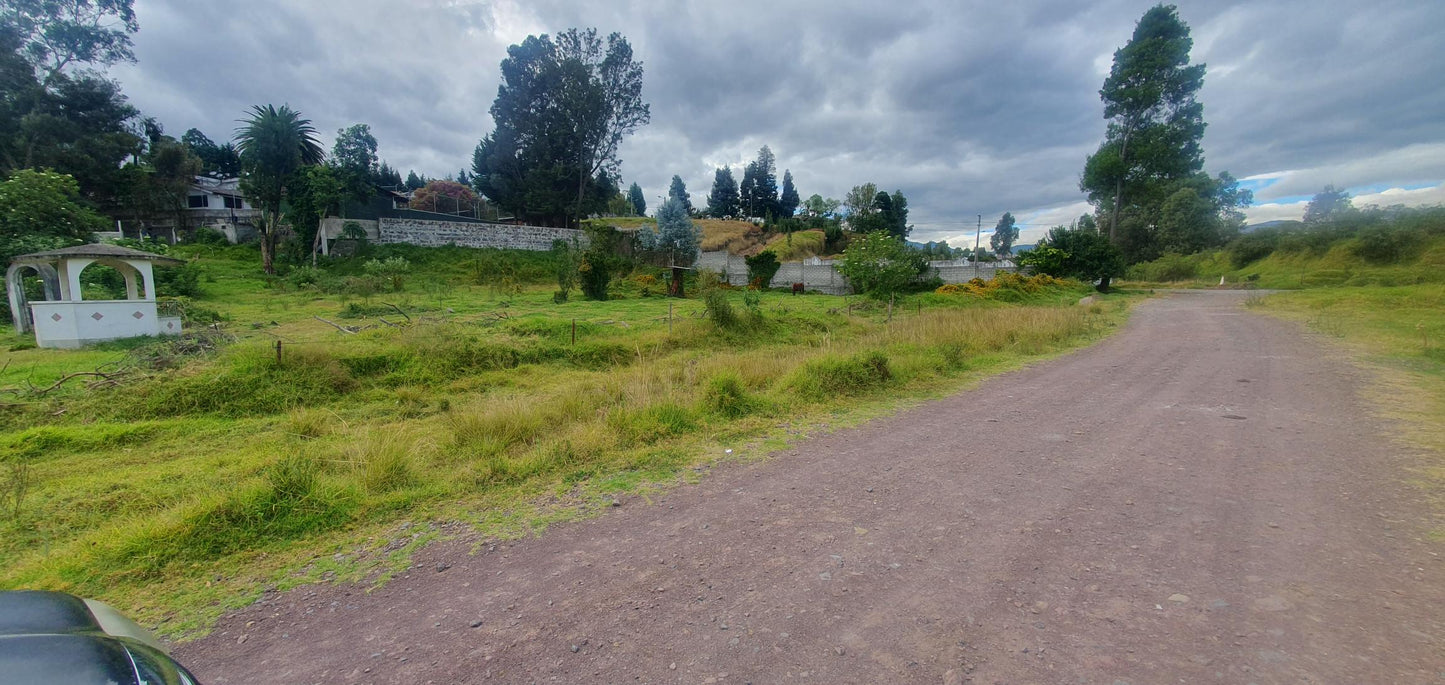 SE VENDE TERRENO EN SANGOLQUI AV. GENERAL RUMIÑAHUI