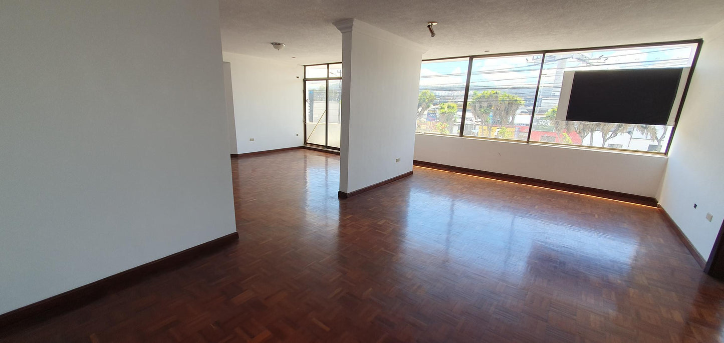 Se Vende Edificio en El Sector de La Av El Inca