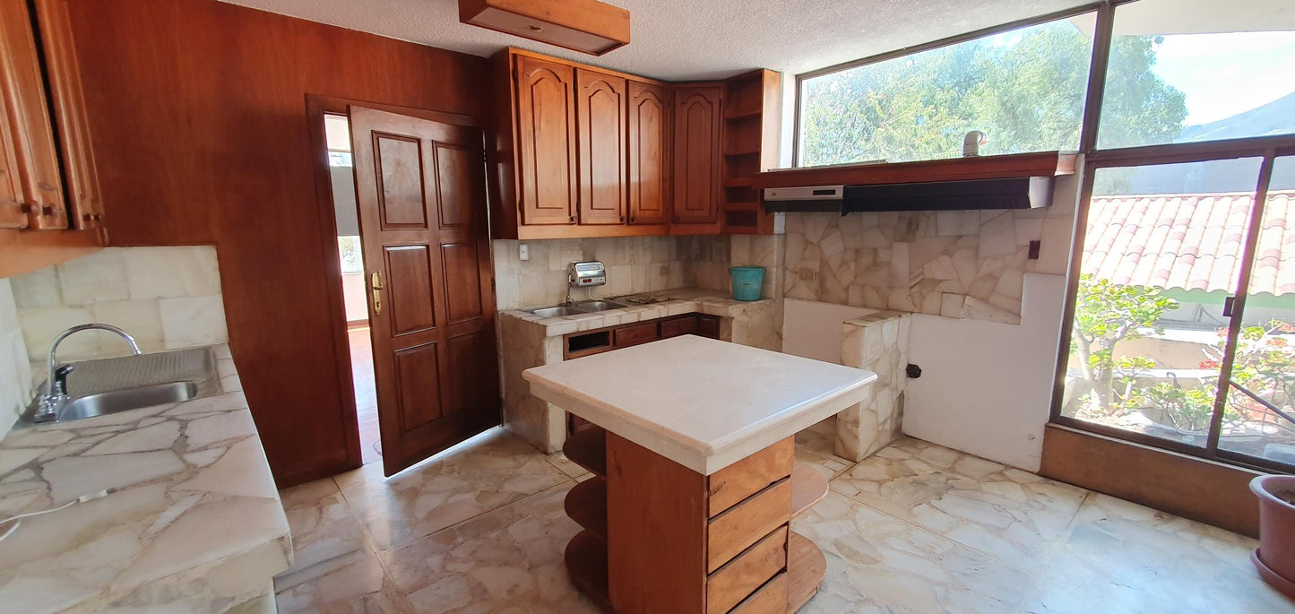Se Vende Edificio en El Sector de La Av El Inca