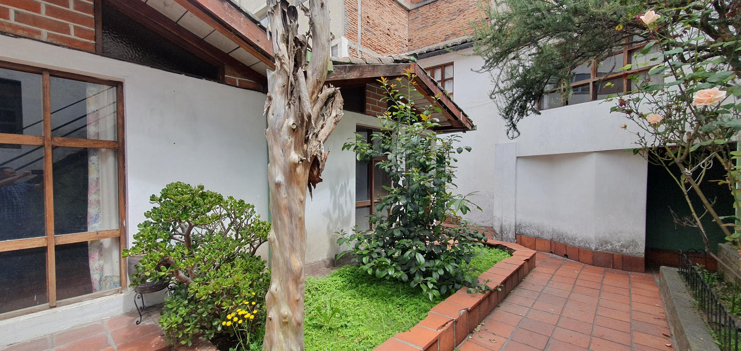 Se Vende Casa Sector Jose Tamayo y Av Patria