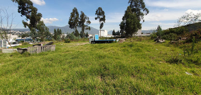 Se VSE VENDE TERRENO EN CALDERON- Cerca a La Entrada del Puente a Carapungo