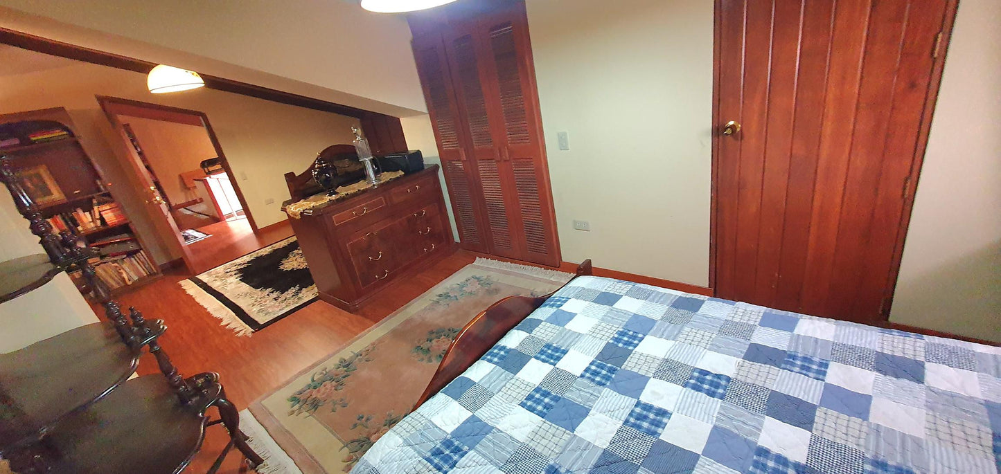 Se Vende Departamento en Conjunto Colinas del Pichincha - Av Occidental