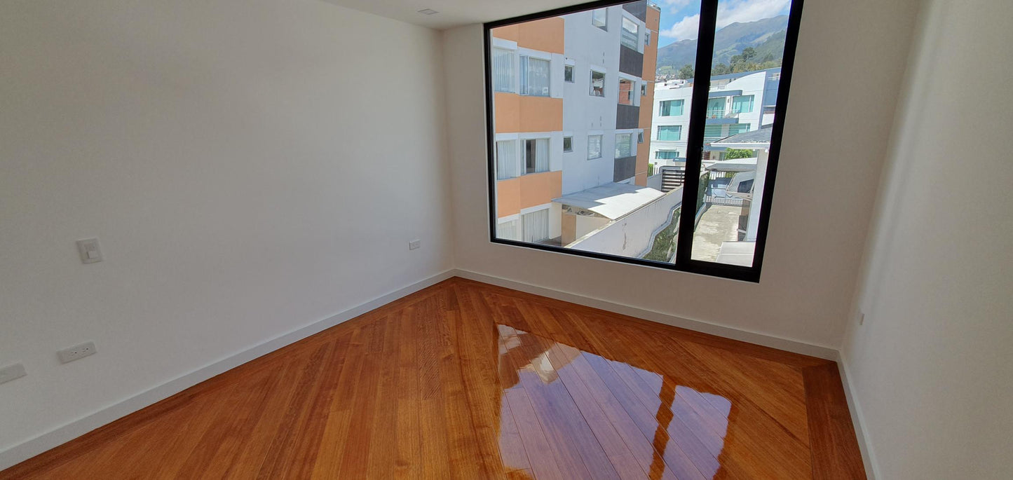 Se Vende Departamento Dentro de La Urbanización El Condado