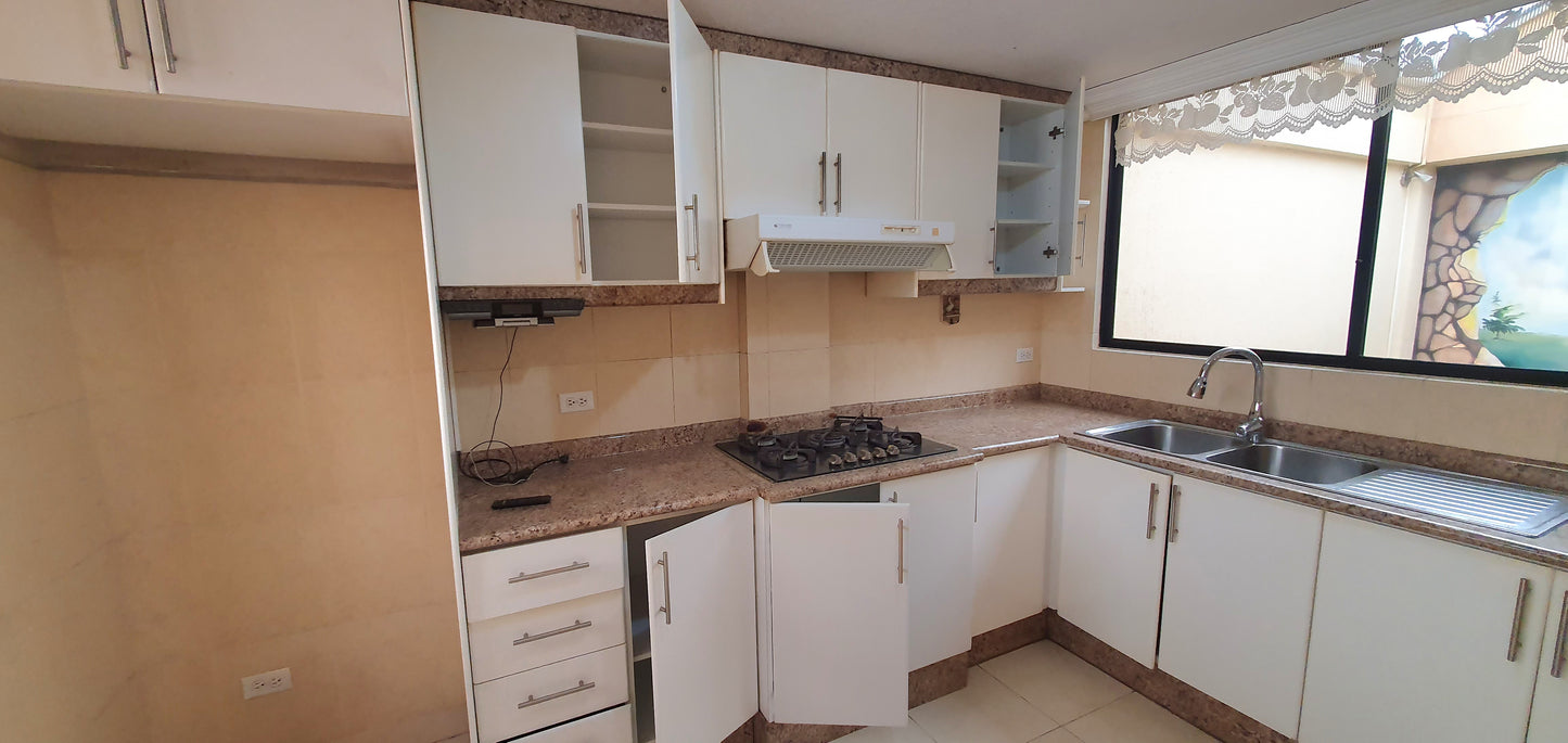 SE ARRIENDA DEPARTAMENTO EN PONCEANO
