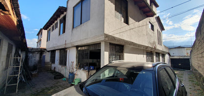 SE VENDE PROPIEDAD SECTOR AV. EL INCA Y AV. 6 DE DICIEMBRE.