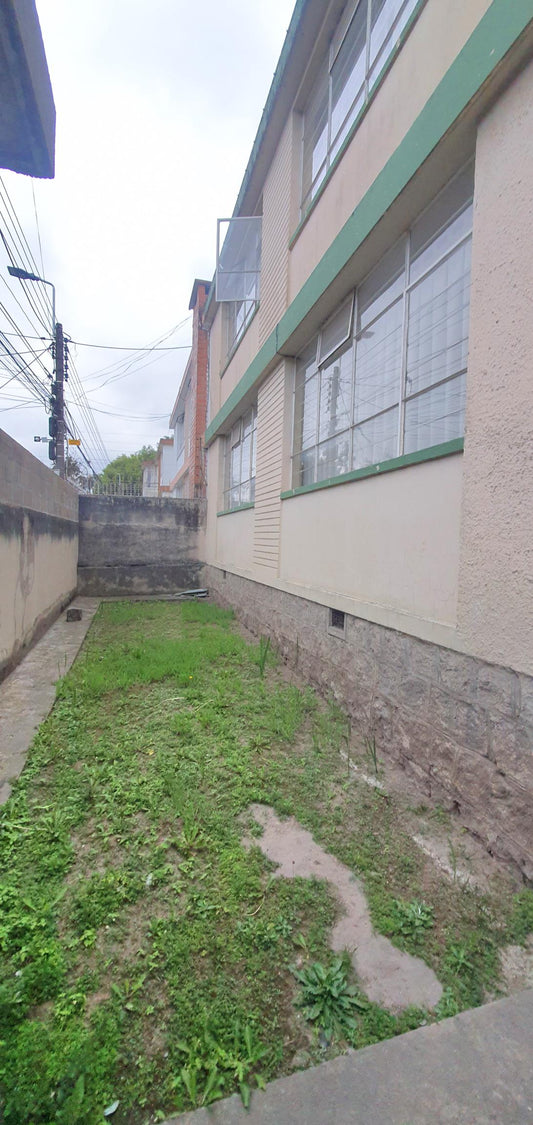 SE VENDE TERRENO O CASA PARA REFORMAR SECTOR AV. DEL MAESTRO Y AV. LA PRENSA.