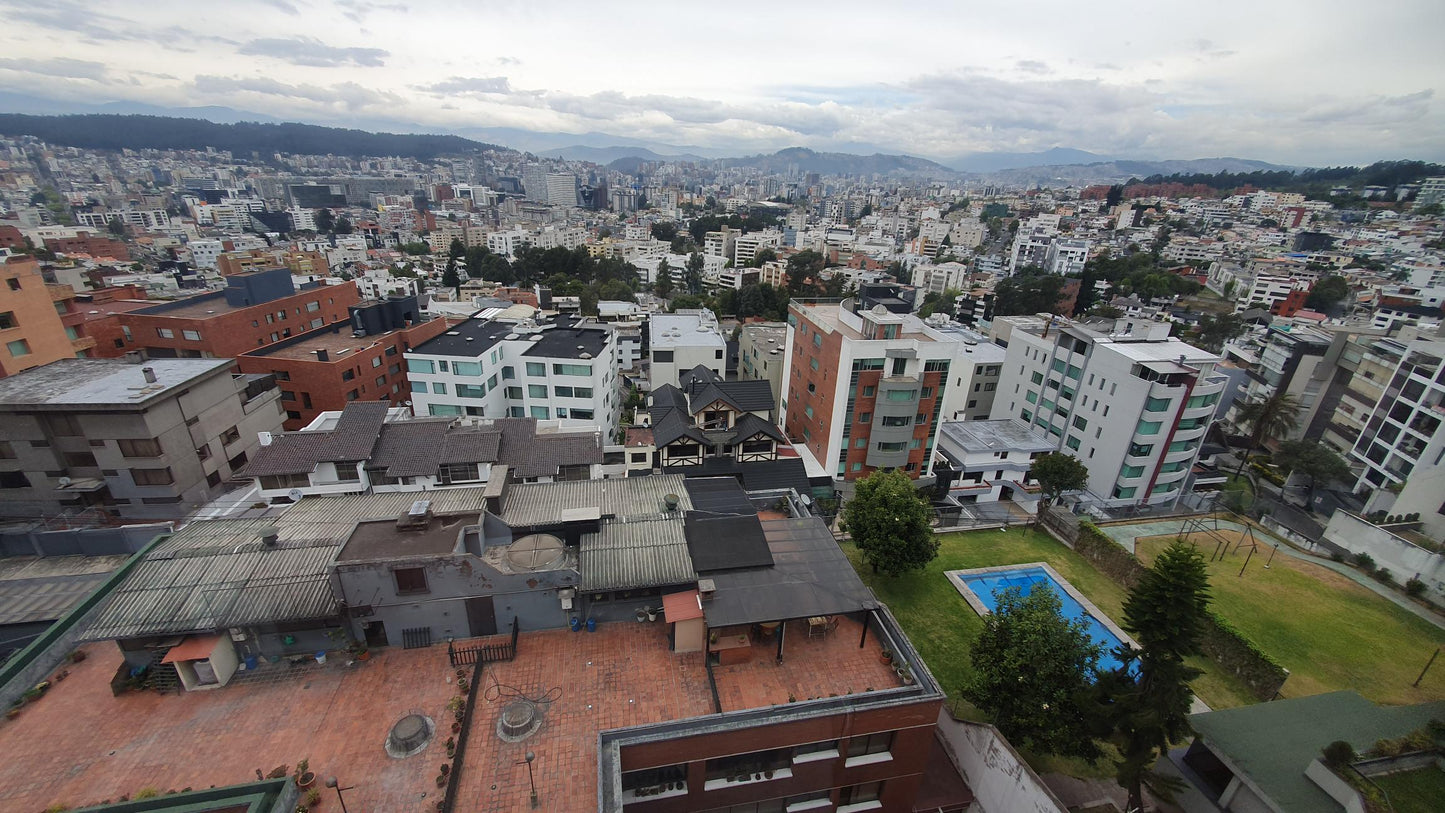 SE VENDE DEPARTAMENTO SECTOR QUITO TENIS.