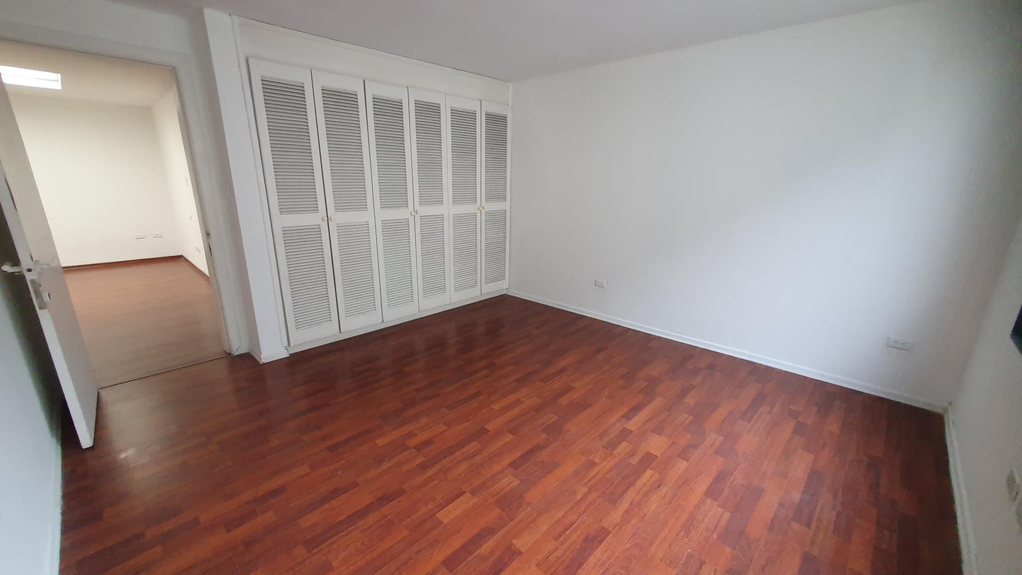 SE VENDE DEPARTAMENTO SECTOR QUITO TENIS.